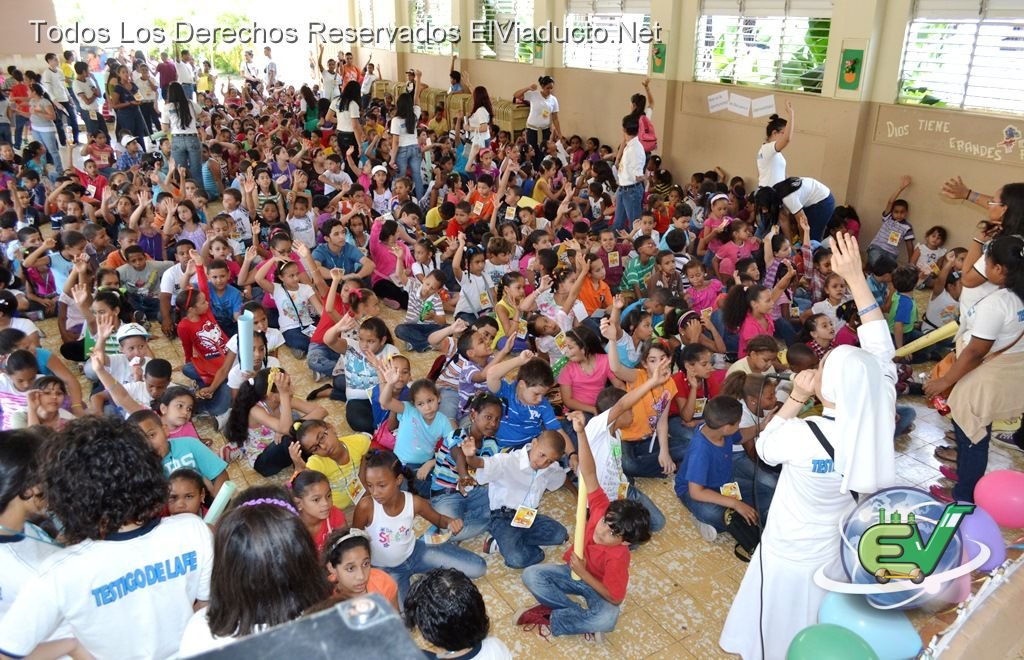 Niños en la Pascua Infantil 2013 La Puerta de la Fe